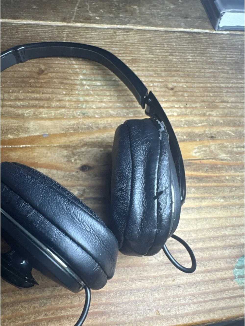 SONY Noise Cancelling Folding Headphones MDR-NC40 working